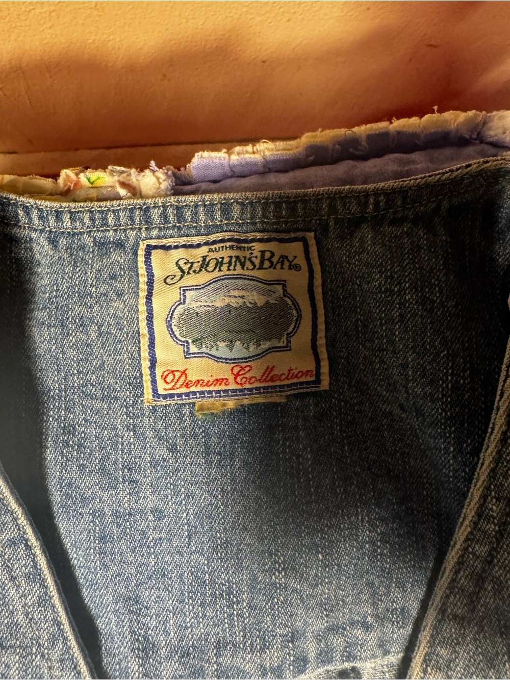 Vest - Picture 2 of 3